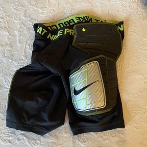Kids small Nike Pro combat 5 pad girdle small